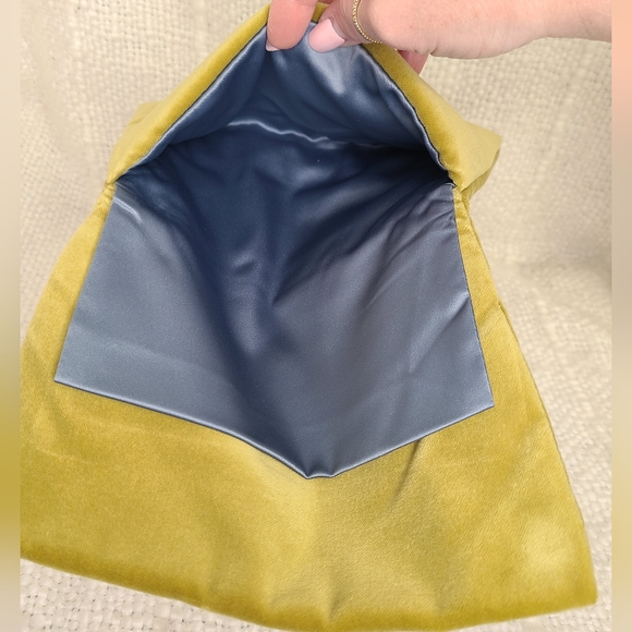 💛 Gucci Limited Edition Yellow Velvet X-Large Sunglass Pouch - Picture 4 of 7